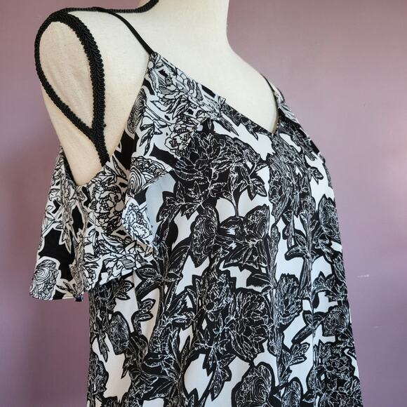 Express Black & White Floral Chiffon Ruffle Flounce Open Back Camisole Blouse - Picture 7 of 16